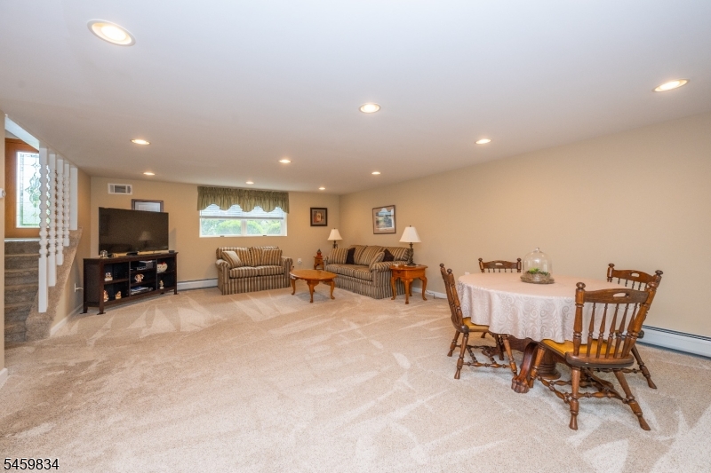 14 Jaclyn Drive East Hanover NJ 07936