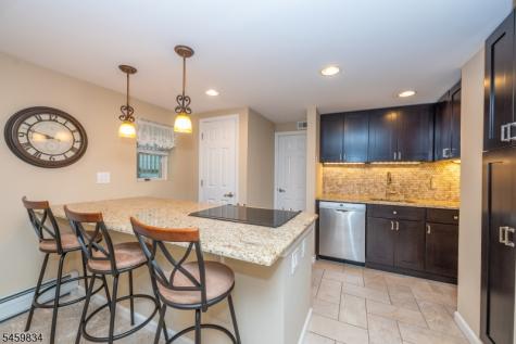14 Jaclyn Drive East Hanover NJ 07936