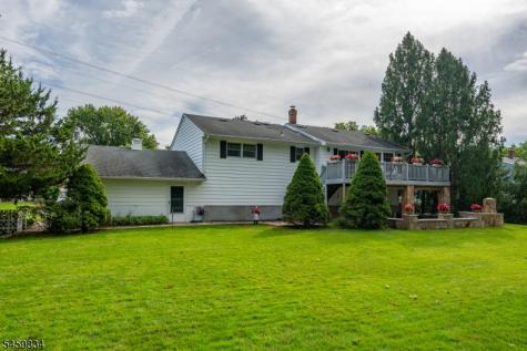 14 Jaclyn Drive East Hanover NJ 07936