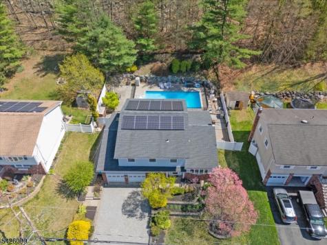 52 Molinari Drive Wanaque NJ 07465