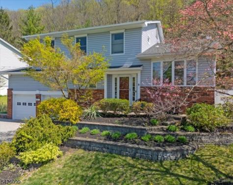 52 Molinari Drive Wanaque NJ 07465