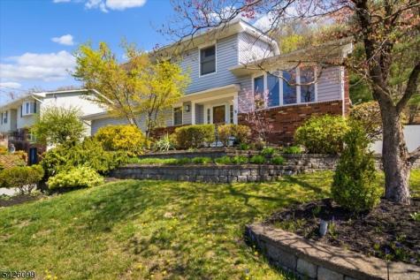 52 Molinari Drive Wanaque NJ 07465