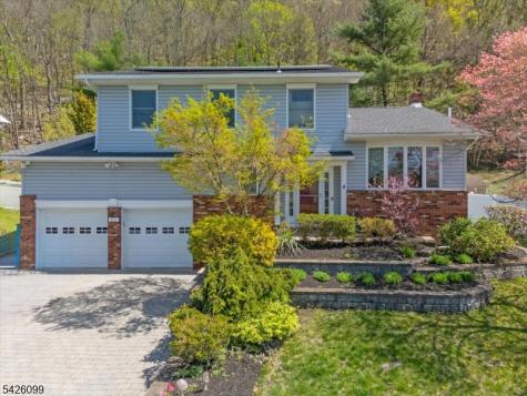 52 Molinari Drive Wanaque NJ 07465