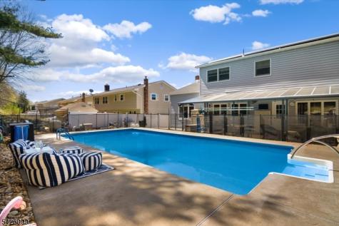 52 Molinari Drive Wanaque NJ 07465