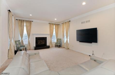 10 Raker Court Hillsborough NJ 08844