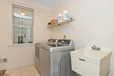 10 Raker Court Hillsborough NJ 08844