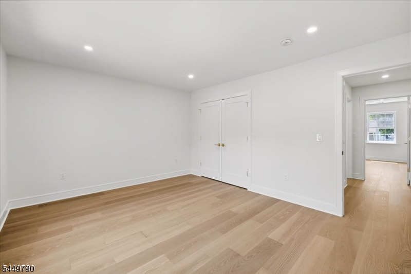 37 Congressional Parkway Livingston NJ 07039