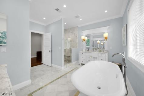 16 Schneider Lane Montville NJ 07045