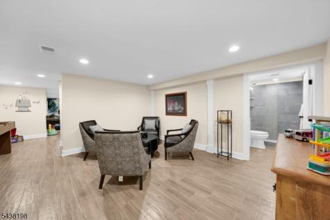 16 Schneider Lane Montville NJ 07045