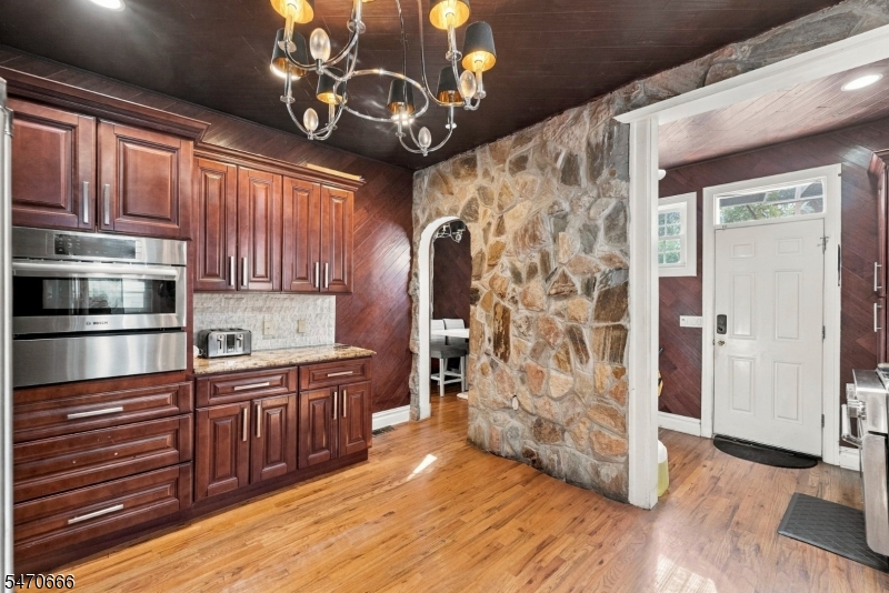 62 Shephard Avenue Newark NJ 07112