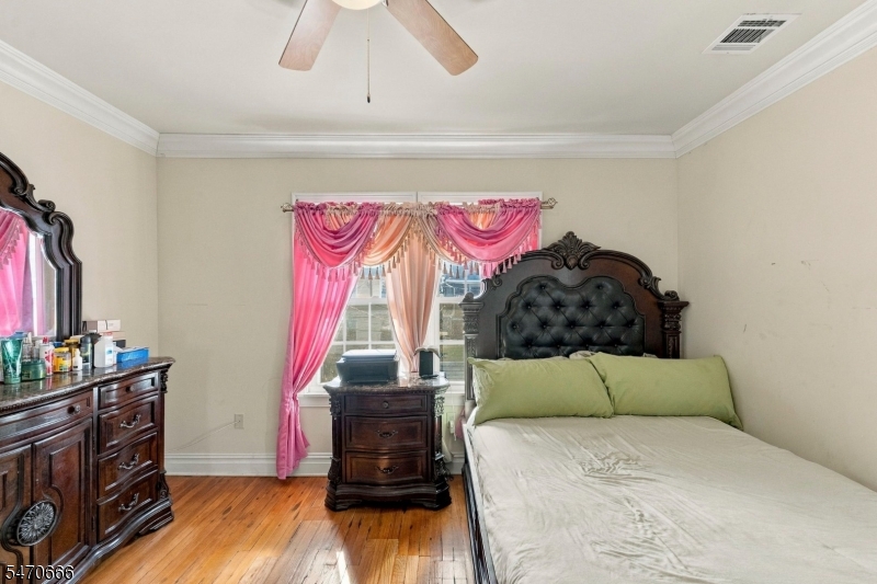 62 Shephard Avenue Newark NJ 07112