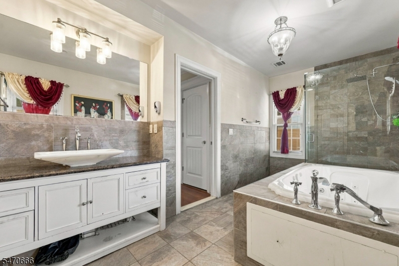 62 Shephard Avenue Newark NJ 07112