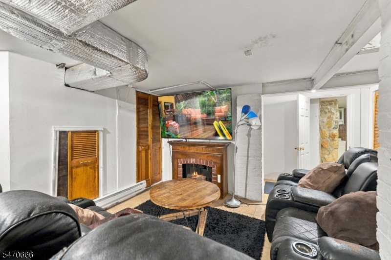 62 Shephard Avenue Newark NJ 07112