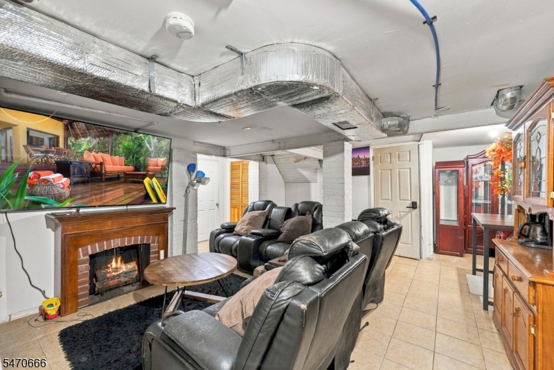 62 Shephard Avenue Newark NJ 07112