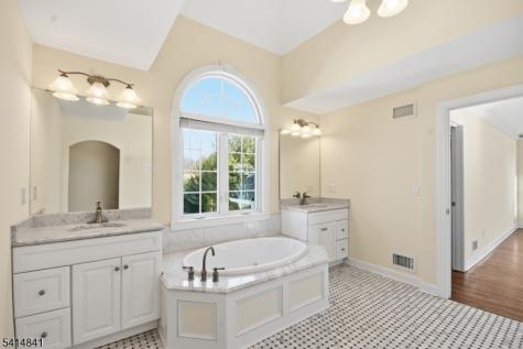 1004 Penny Lane Scotch Plains NJ 07076