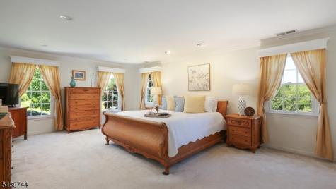 195 Fairfield Lane Hillsborough NJ 08844