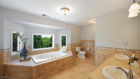 195 Fairfield Lane Hillsborough NJ 08844