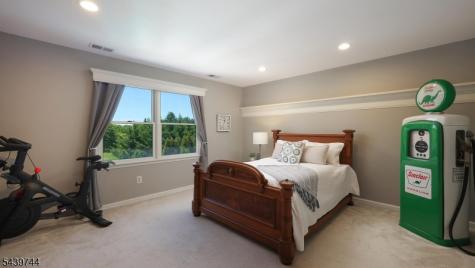 195 Fairfield Lane Hillsborough NJ 08844