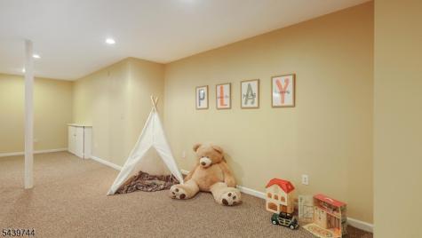 195 Fairfield Lane Hillsborough NJ 08844