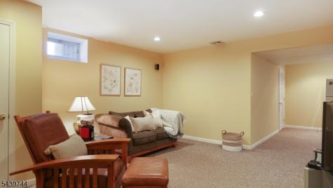 195 Fairfield Lane Hillsborough NJ 08844