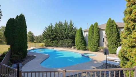 195 Fairfield Lane Hillsborough NJ 08844
