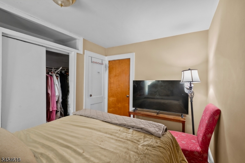 121 Scofield Street Newark NJ 07106