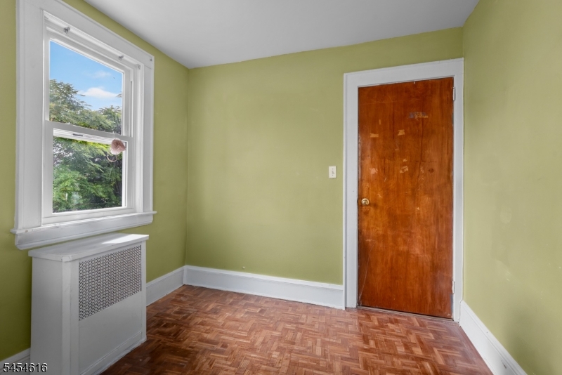 121 Scofield Street Newark NJ 07106