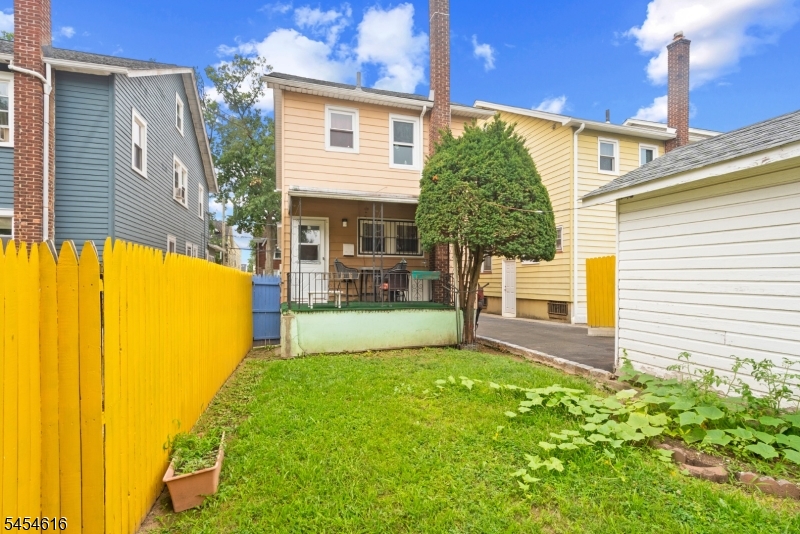121 Scofield Street Newark NJ 07106