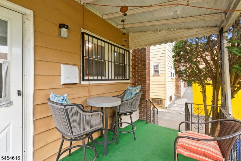 121 Scofield Street Newark NJ 07106