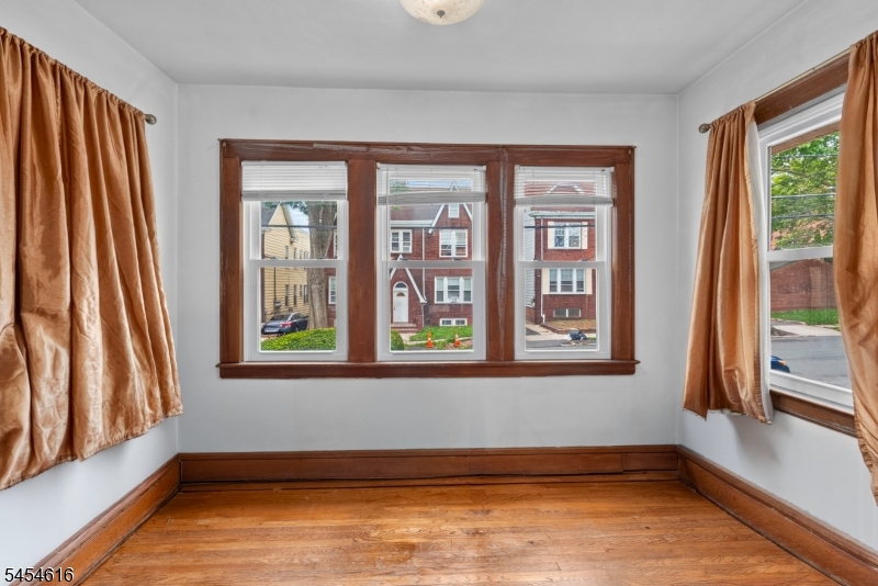 121 Scofield Street Newark NJ 07106