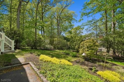 19 Greenbriar Drive Summit NJ 07901