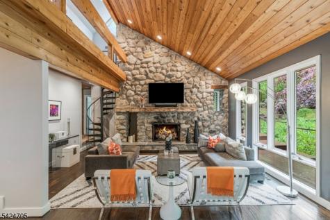 85 Crest Drive Bernardsville NJ 07924