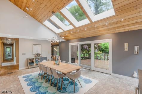 85 Crest Drive Bernardsville NJ 07924