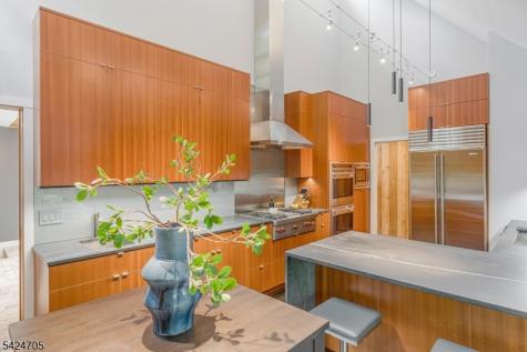85 Crest Drive Bernardsville NJ 07924