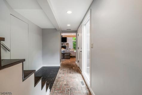 85 Crest Drive Bernardsville NJ 07924