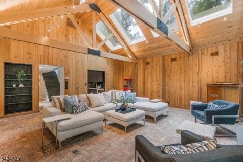 85 Crest Drive Bernardsville NJ 07924