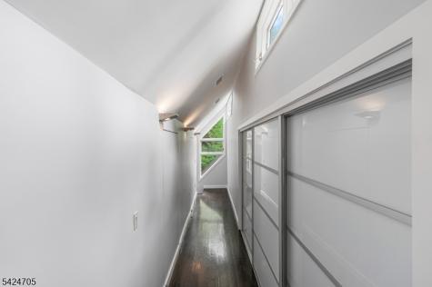 85 Crest Drive Bernardsville NJ 07924
