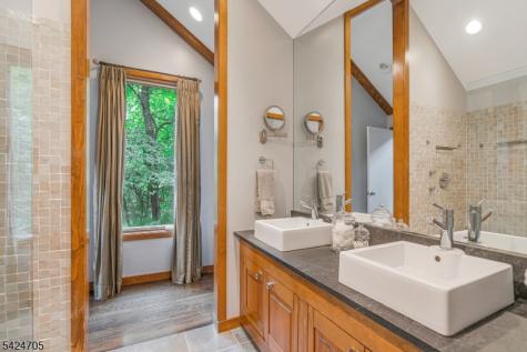 85 Crest Drive Bernardsville NJ 07924