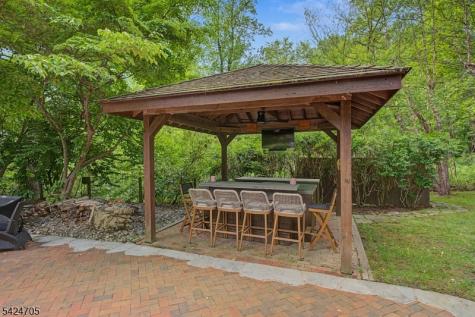 85 Crest Drive Bernardsville NJ 07924