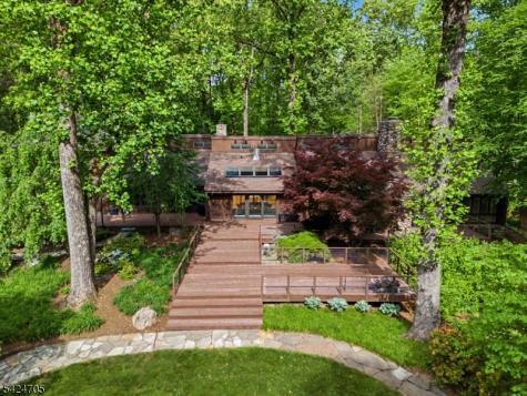 85 Crest Drive Bernardsville NJ 07924