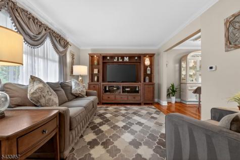 7 Spier Drive Livingston NJ 07039