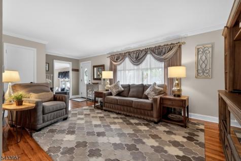 7 Spier Drive Livingston NJ 07039