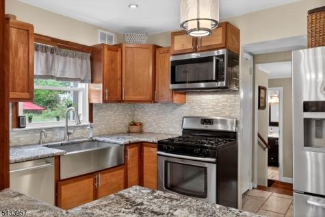7 Spier Drive Livingston NJ 07039