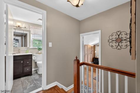 7 Spier Drive Livingston NJ 07039