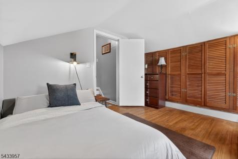 7 Spier Drive Livingston NJ 07039