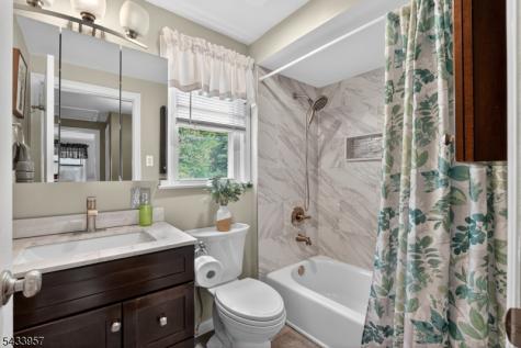 7 Spier Drive Livingston NJ 07039