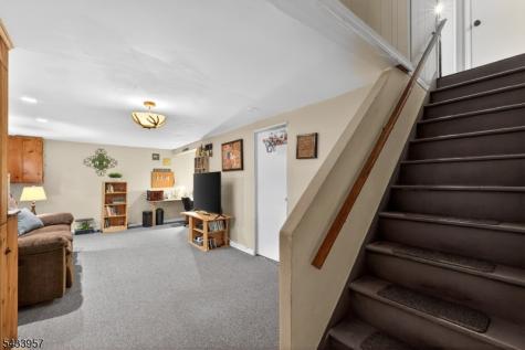 7 Spier Drive Livingston NJ 07039