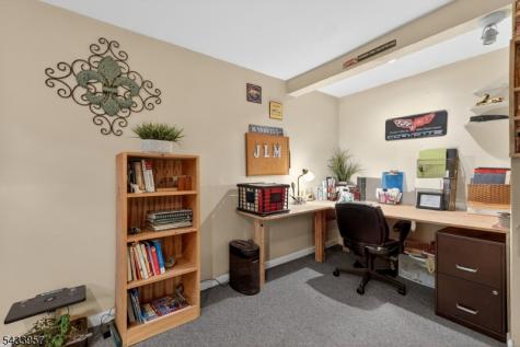 7 Spier Drive Livingston NJ 07039