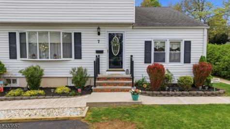 7 Spier Drive Livingston NJ 07039