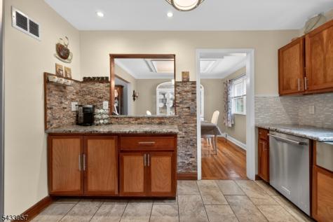 7 Spier Drive Livingston NJ 07039